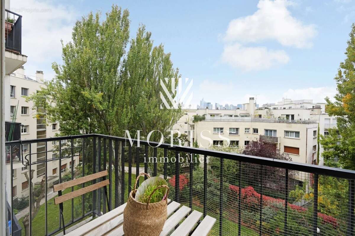 Appartement à NEUILLY-SUR-SEINE