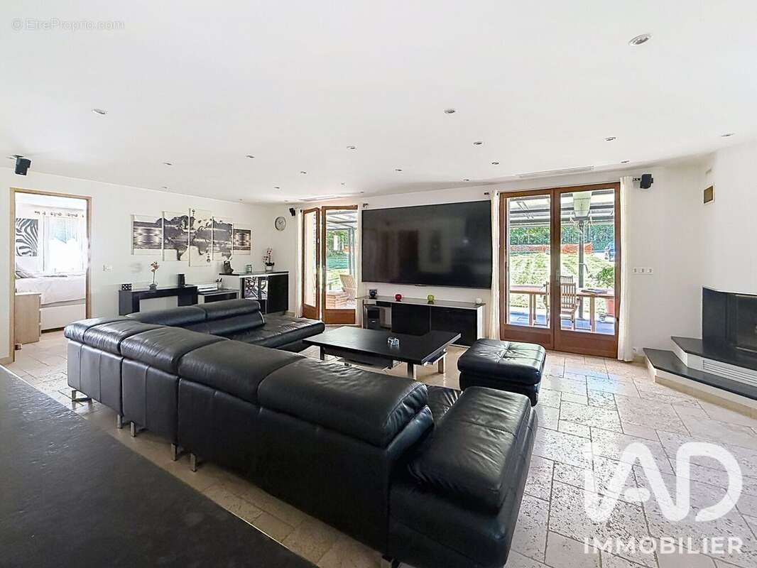 Maison 96 m² à Roquesteron  - photo 4