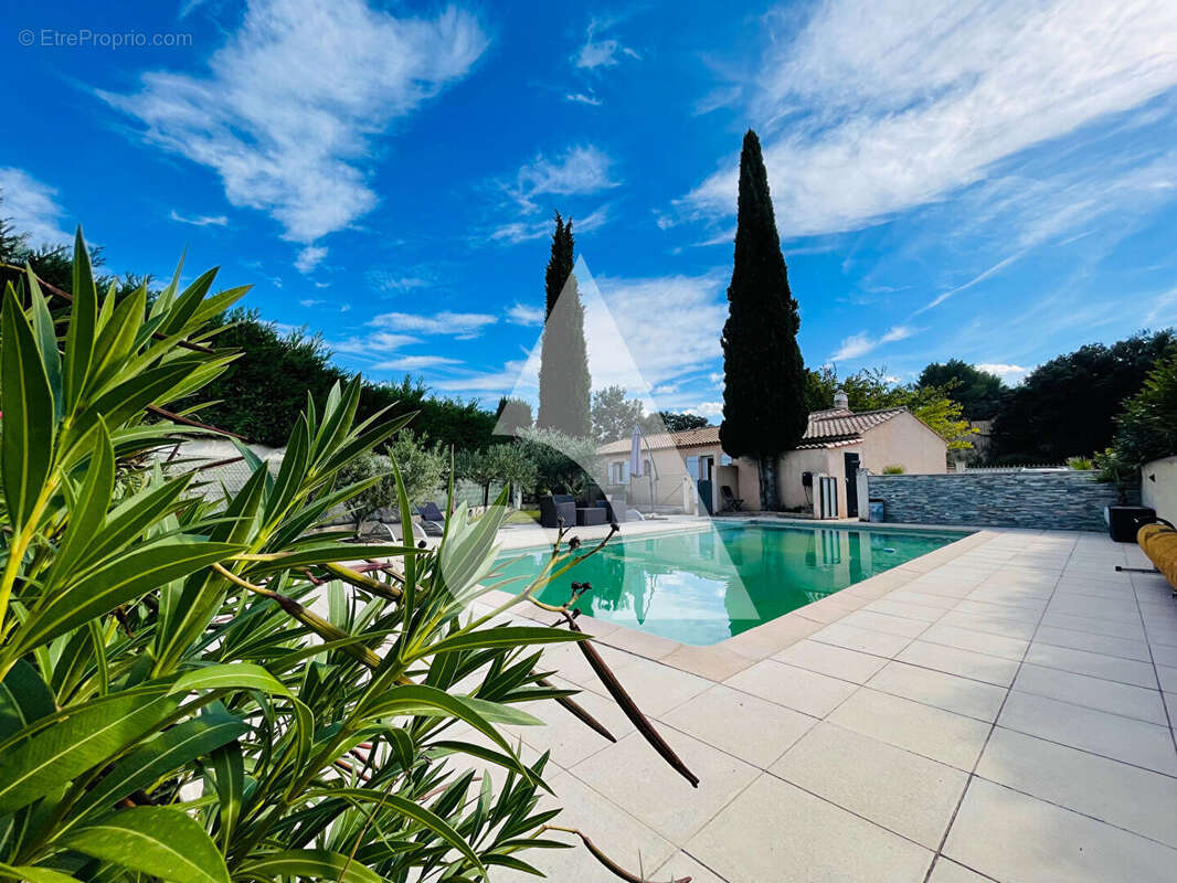 Maison à PEYROLLES-EN-PROVENCE