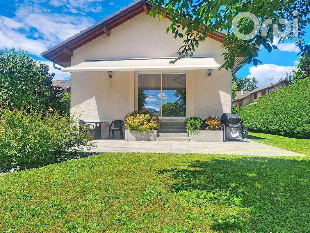 Maison à CRANVES-SALES