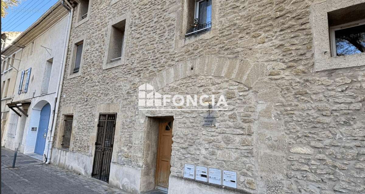 Appartement à COURTHEZON