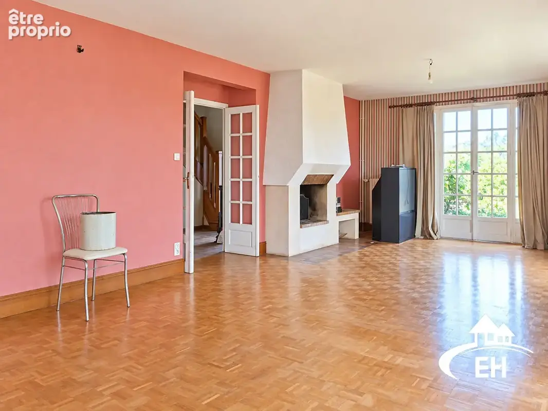 Maison familiale 147 m² - 4 chambres - Terrain de 2 215 m² - photo 2