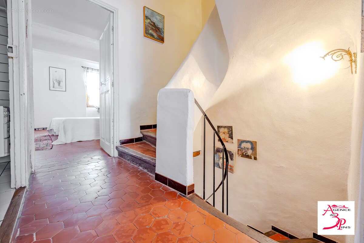 Maison à COLLOBRIERES