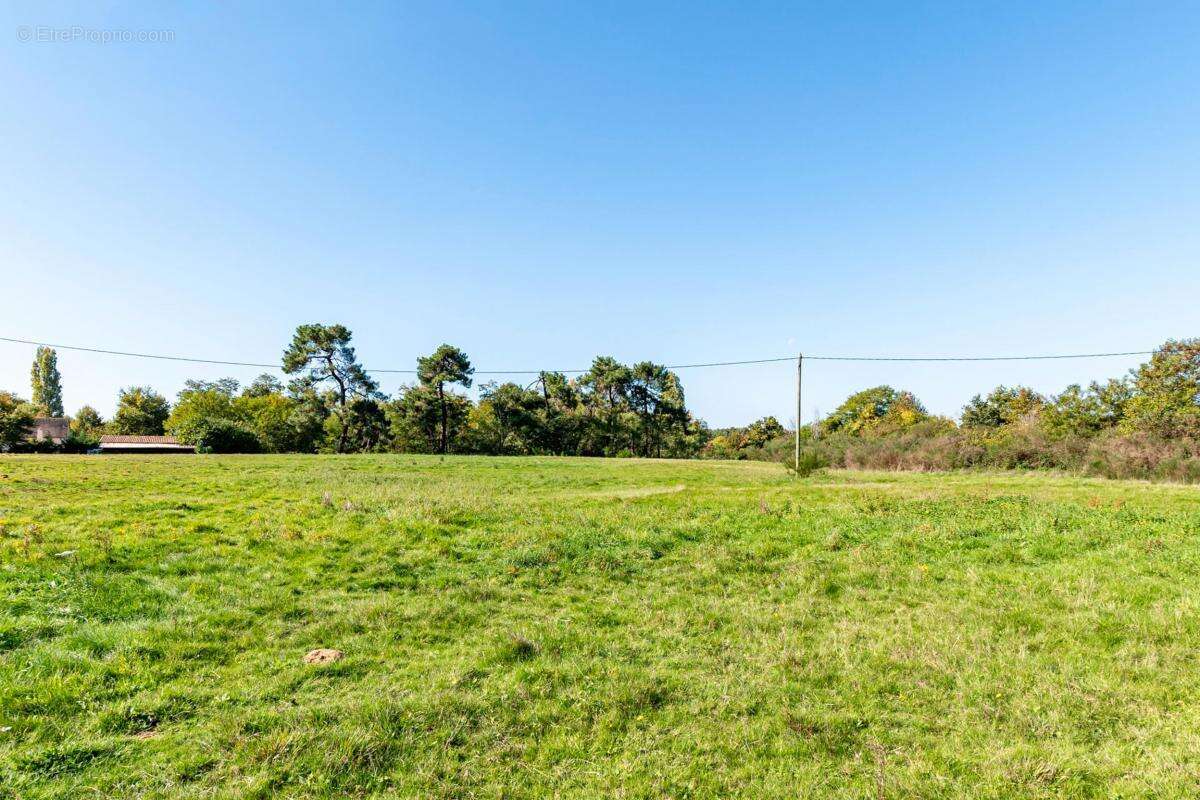 Maison à YVRE-L&#039;EVEQUE