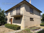 Maison à NEUFCHEF