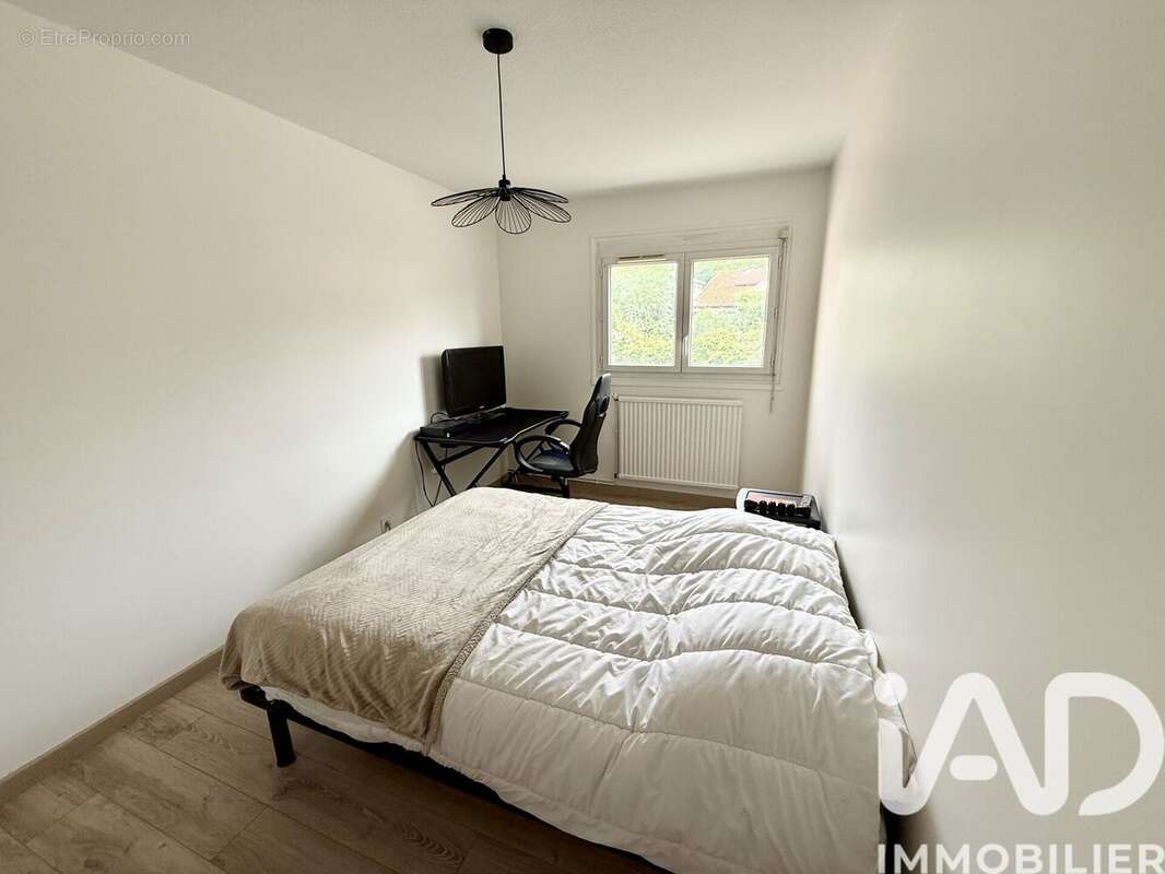 Appartement 66 m² à Roche-La-Moliere  - photo 5