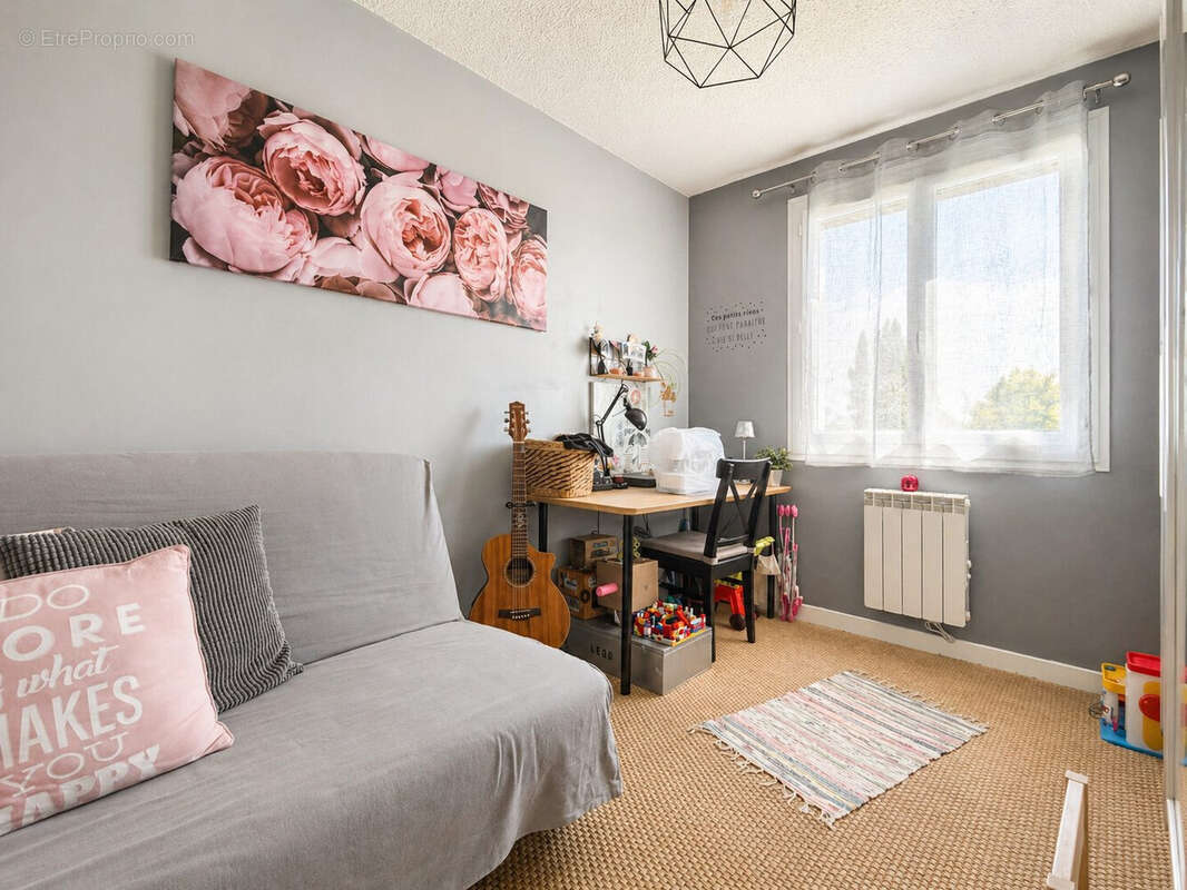 Appartement 91 m² à Combronde  - photo 8