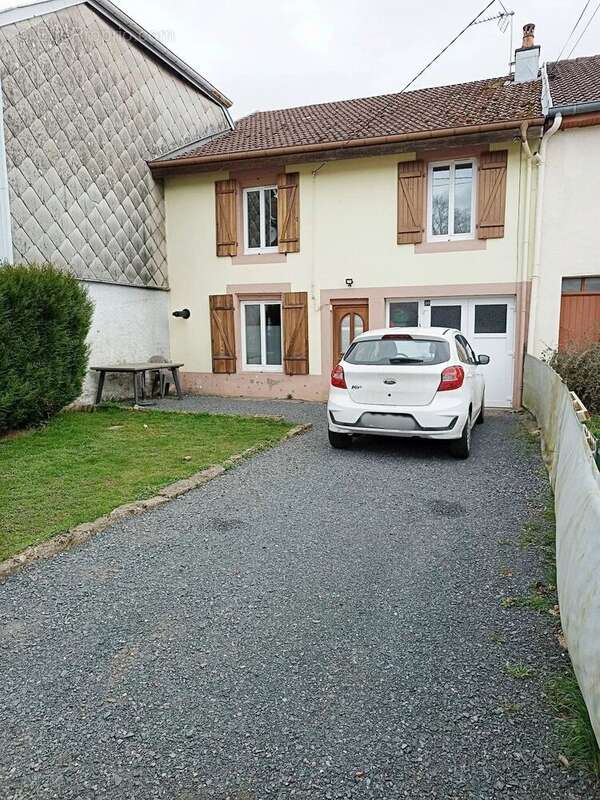 Maison à CELLES-SUR-PLAINE