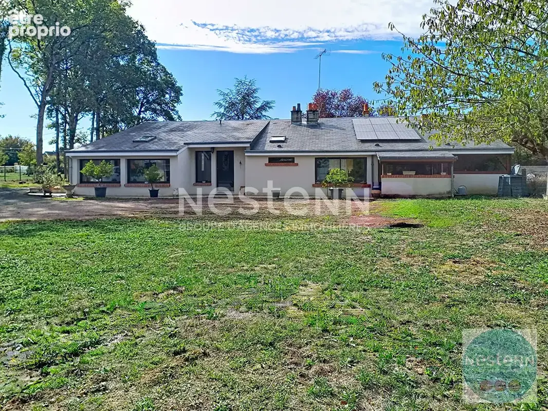 Maison de plain-pied à vendre à Cormeray -  Piscine creusée - 9472 m² de terrain - photo 1