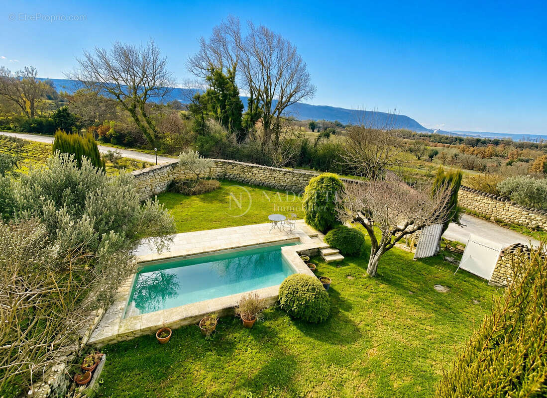 Mas  à Gordes, dans un hameau à proximité de toutes les commodités - photo 17