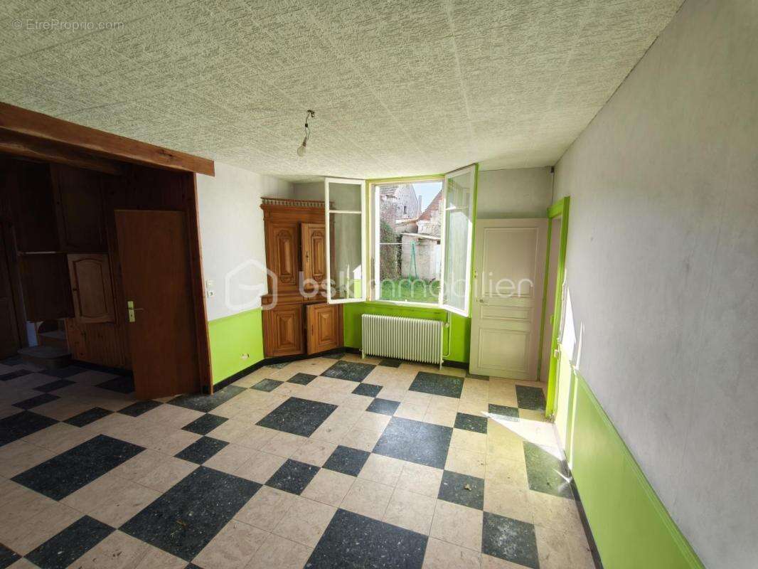 Maison à SACY-LE-GRAND