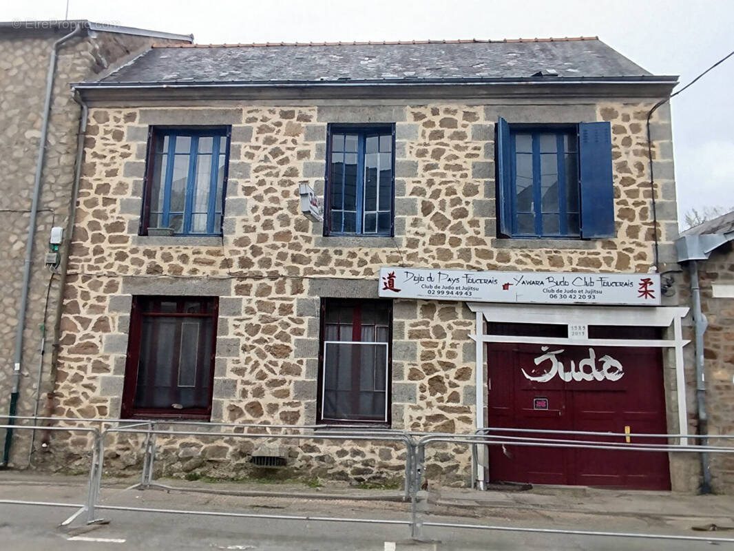 Maison à FOUGERES