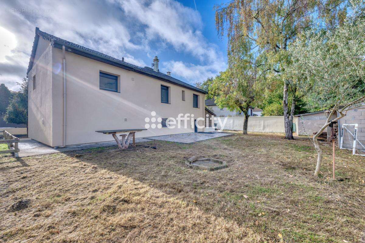 Maison à LE PLESSIS-TREVISE