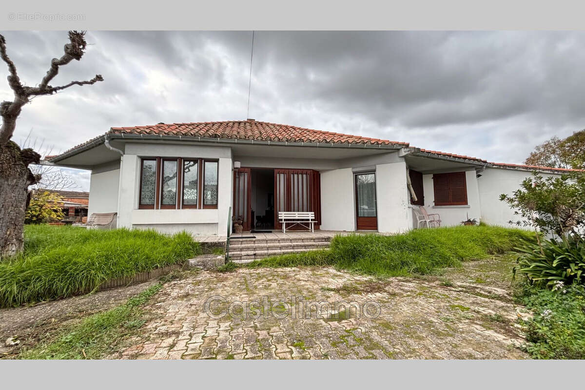 Maison à CASTELSARRASIN