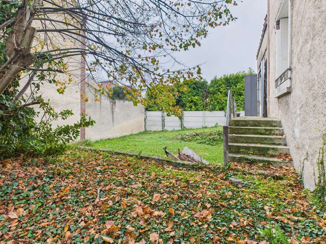 Maison à ROMILLY-SUR-SEINE