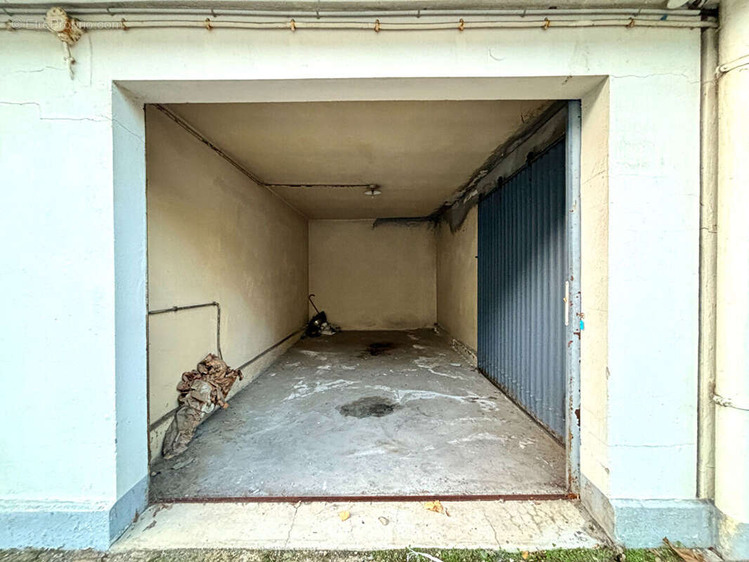 Parking à BORDEAUX