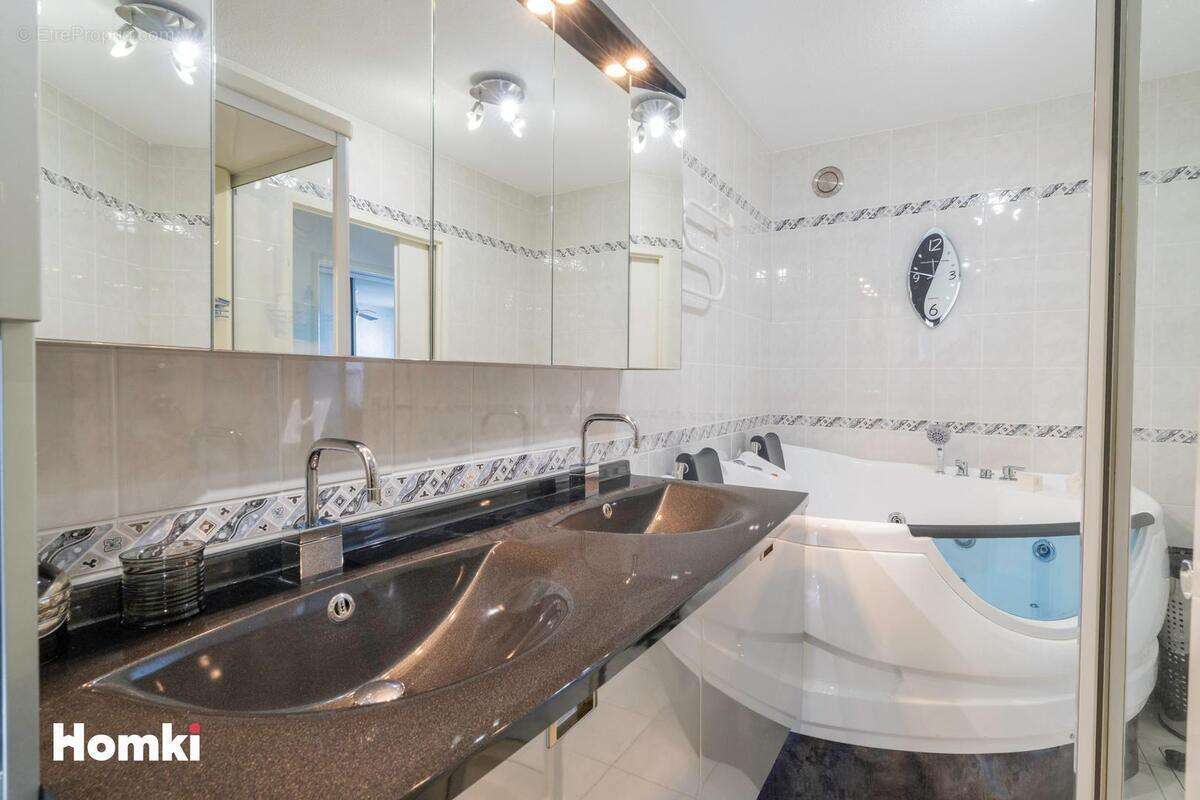 Appartement à MARSEILLE-9E