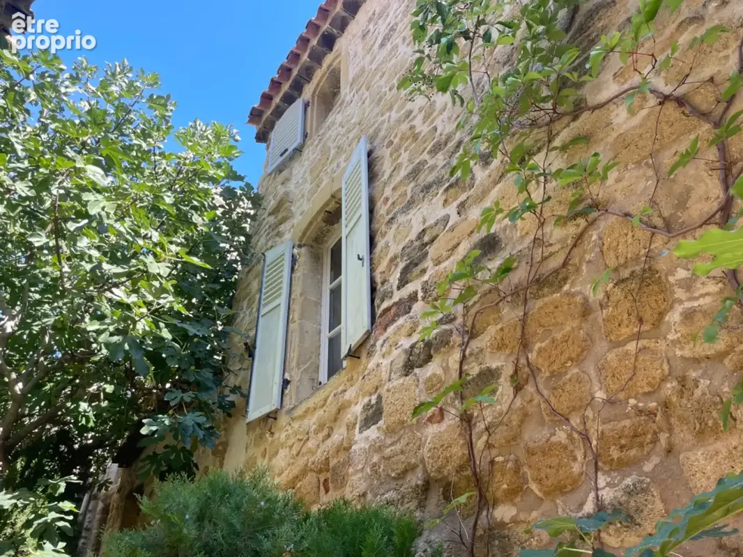 Maison à vendre sud Luberon village de Lauris 2 corps de bâtiments, 3 chambres, 120 m2 environ  terrasse caves atelier - photo 17