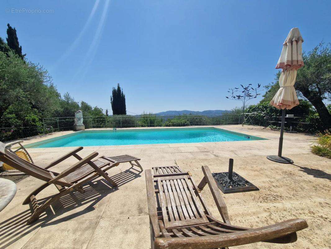 Maison à SPERACEDES