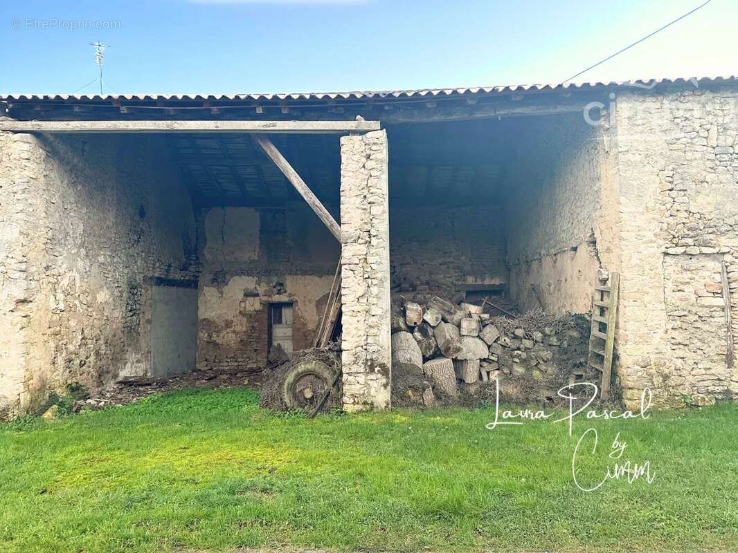 Maison familiale avec nombreuses dépendances – Générac (33920) - photo 27
