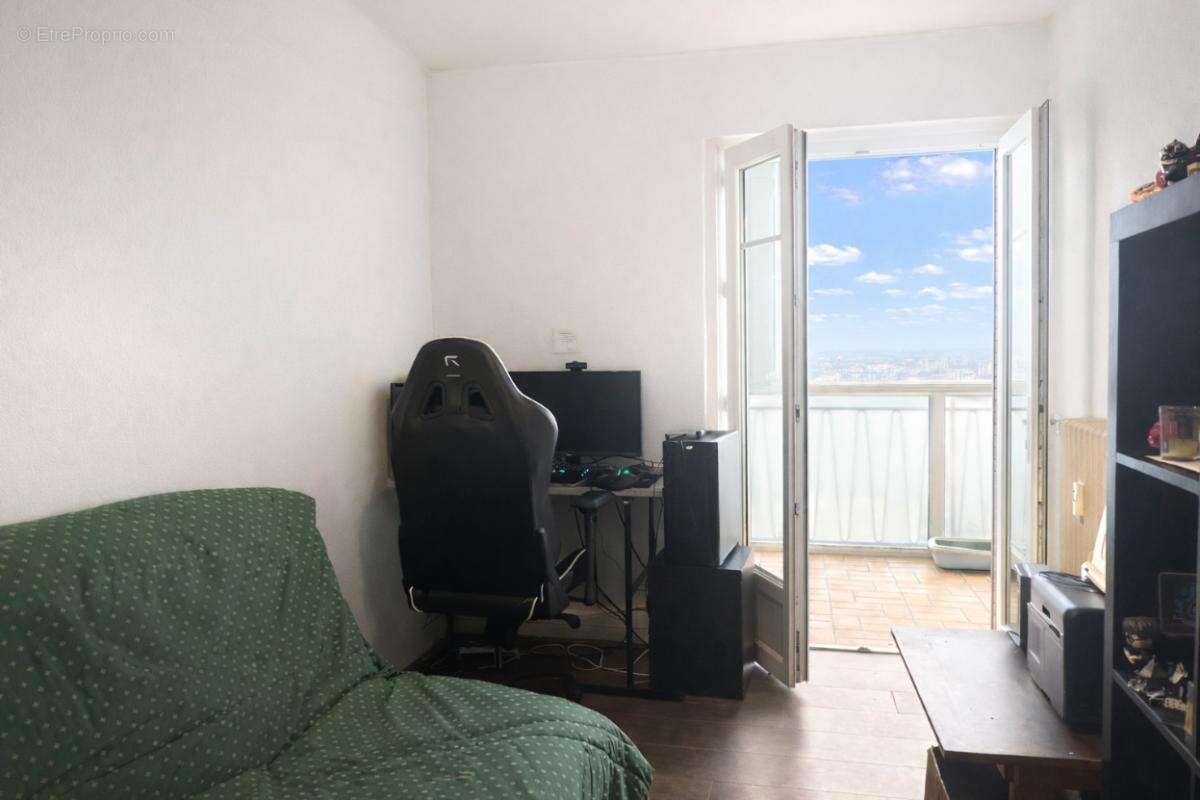 Appartement à LA MULATIERE
