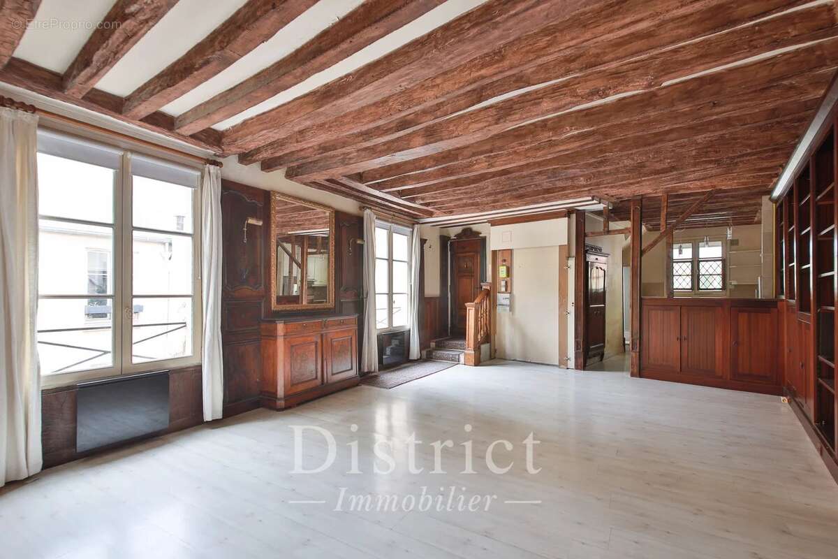 Appartement à PARIS-4E
