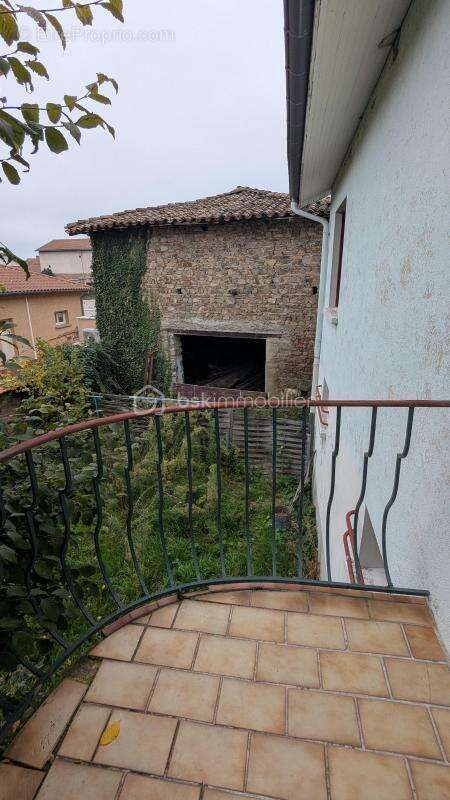 Maison à SAINT-MARTIN-LESTRA