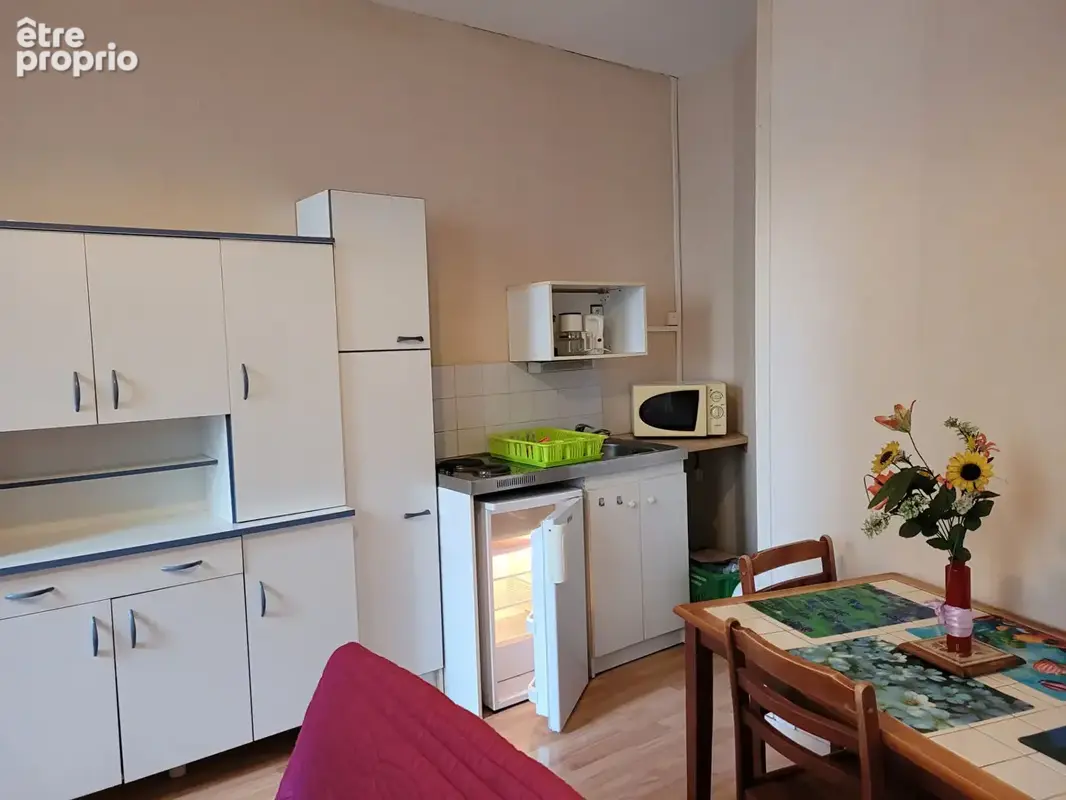 ROCHEFORT hyper centre et au calme - un appartement de 34 m² avec chai privatif - photo 2
