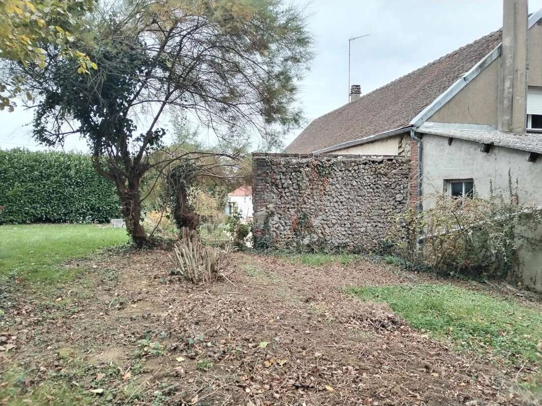 Maison à BUSSY-LE-REPOS