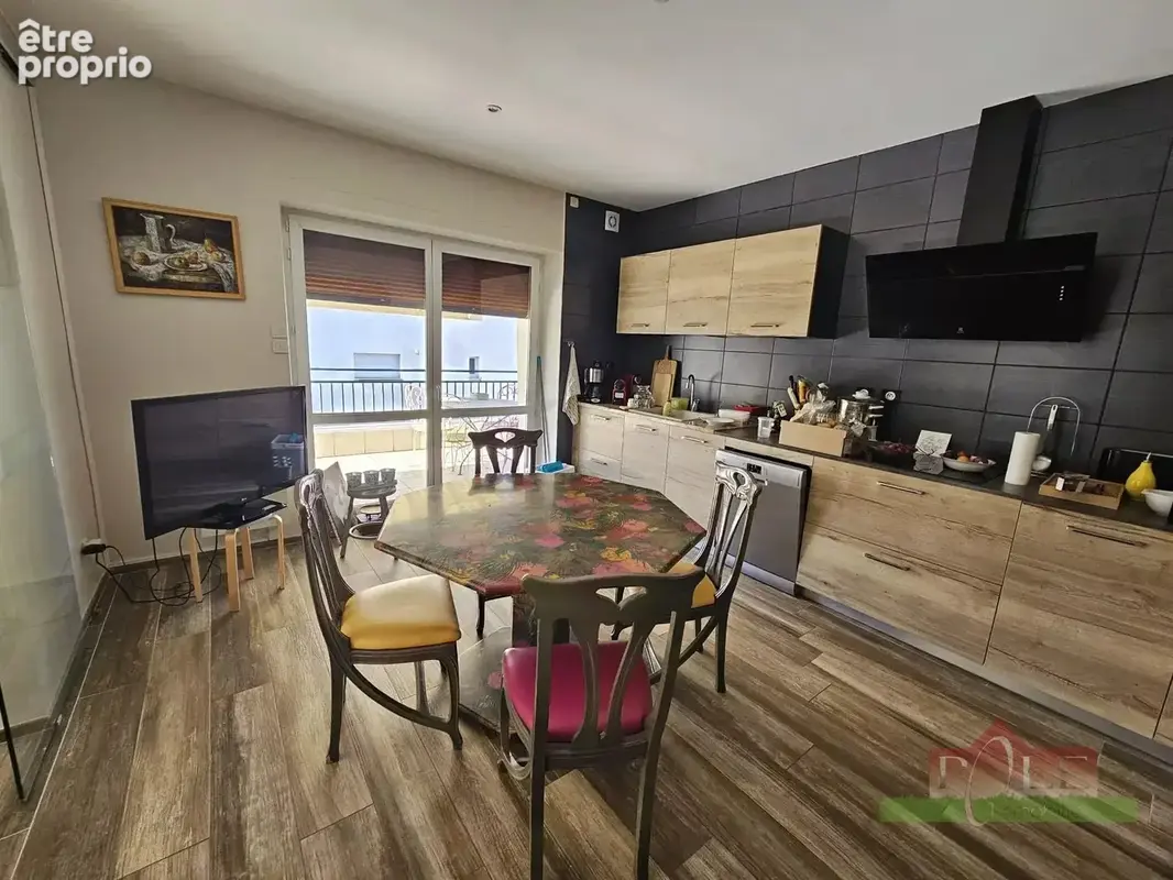 VIENNE, Appartement T4 de 116m² avec terrasse de 15 m² et  2 pkgs. et - photo 7