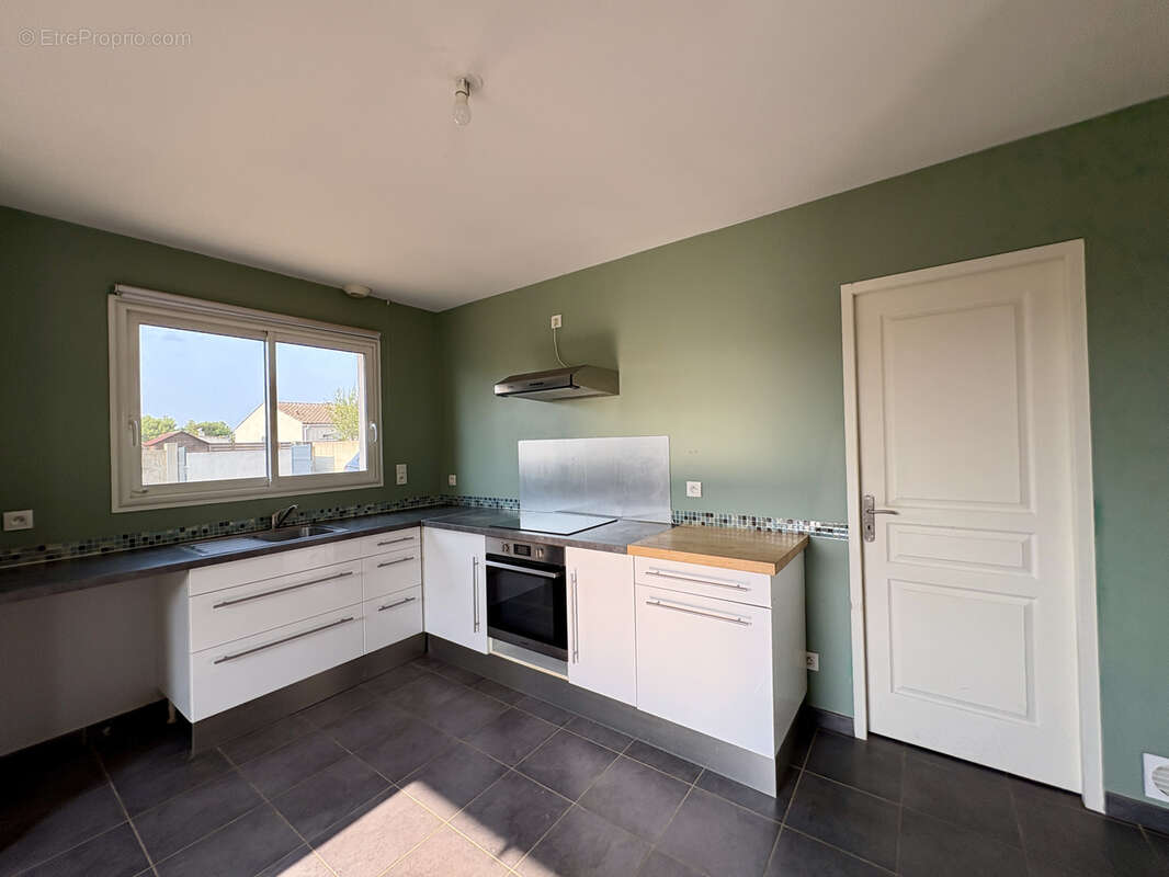 Maison à VILLEMOUSTAUSSOU