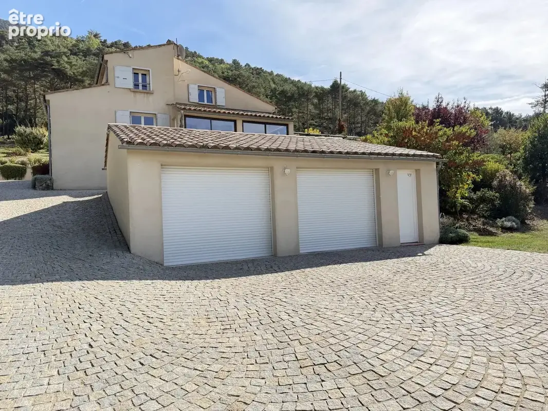 LA BASTIDE – Une propriété pleine de charme dans un écrin de verdure – 395 000 € - photo 5