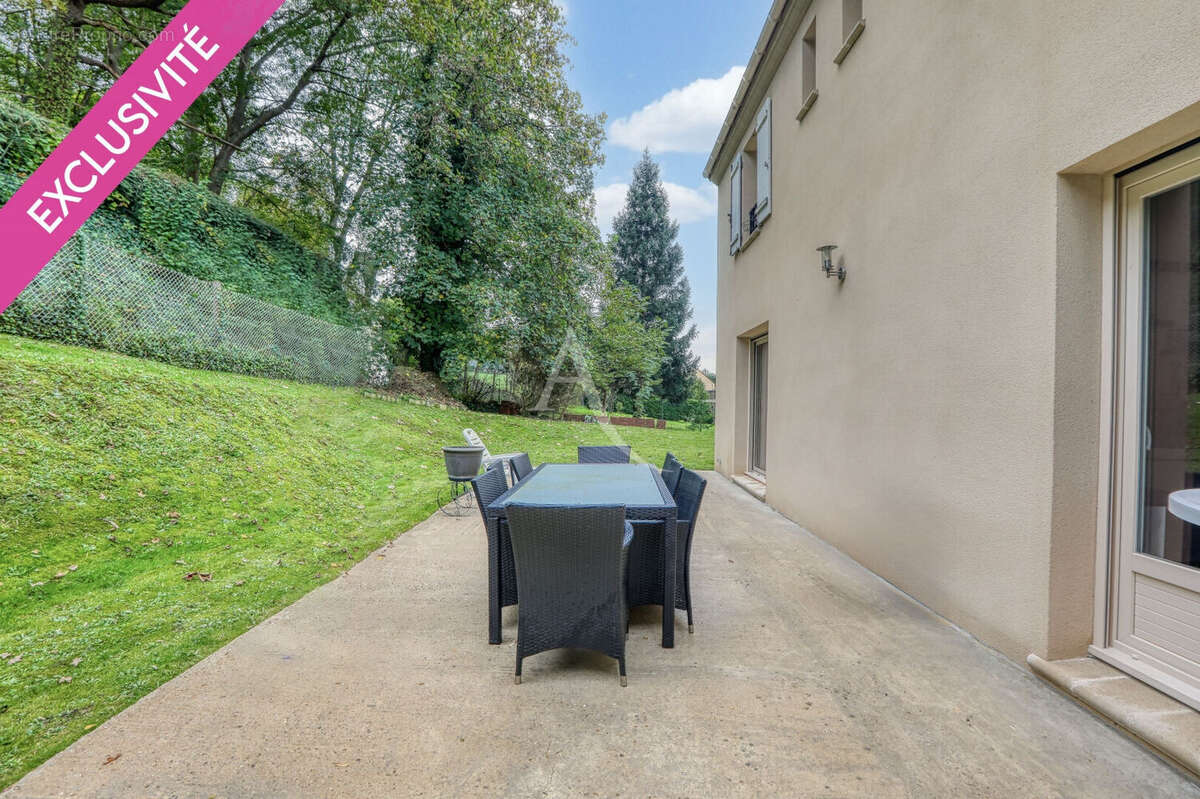 Maison Oinville Sur Montcient 127 m², 4 chambres - photo 13