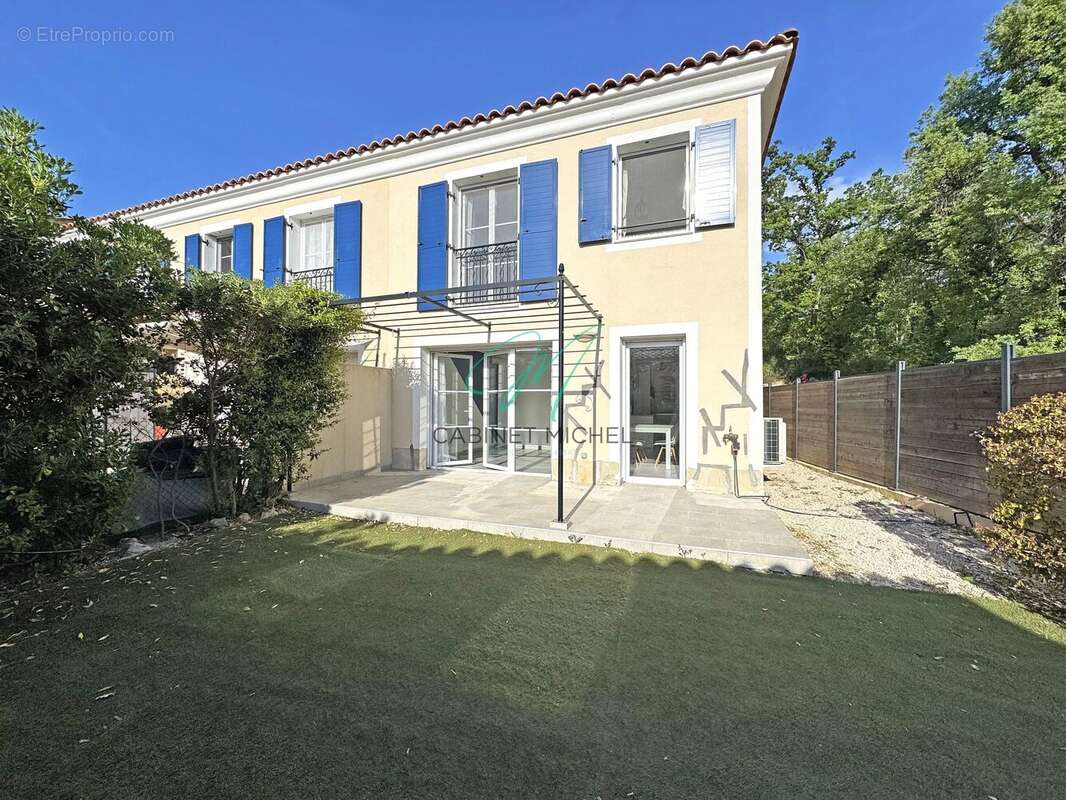 Maison à ROQUEFORT-LES-PINS