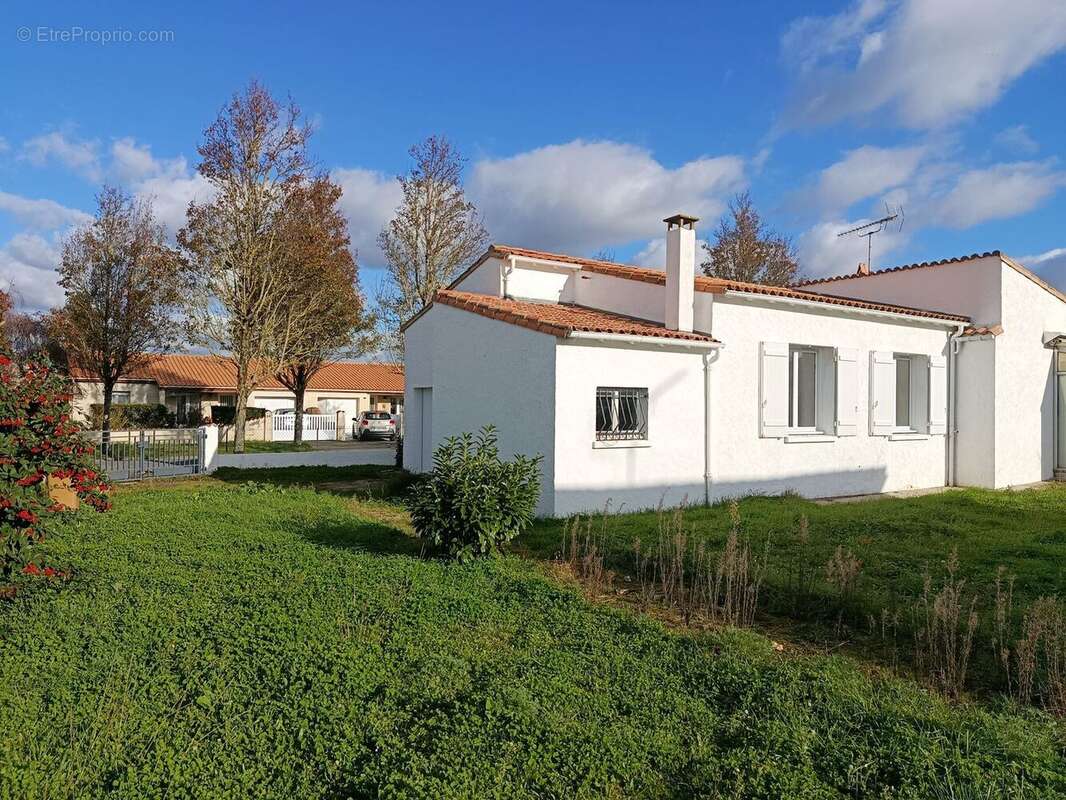 Maison à SAUJON