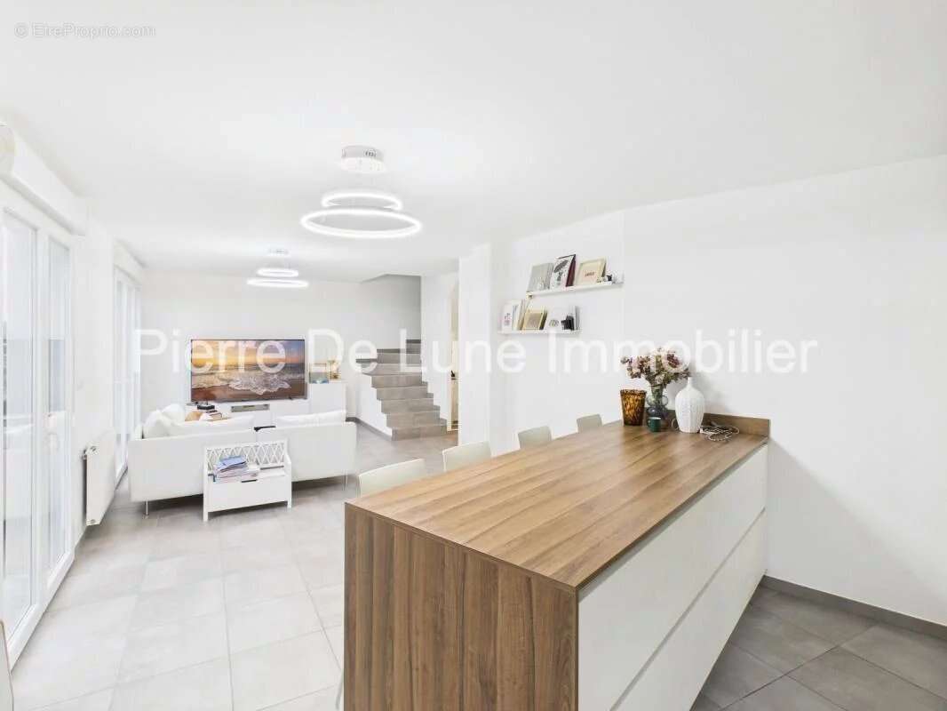 Appartement à SATHONAY-CAMP