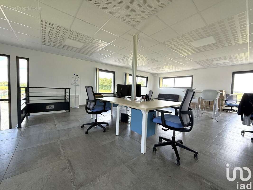 Photo 5 - Commerce à LIEUREY