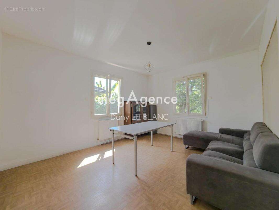 Maison de plain-pied - 3 chambres - Sous-sol total - Grand jardin sud - photo 2