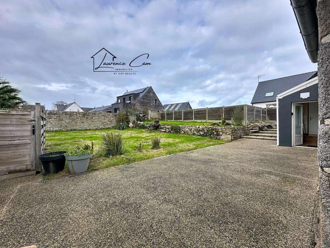 Maison à PLOUGUERNEAU
