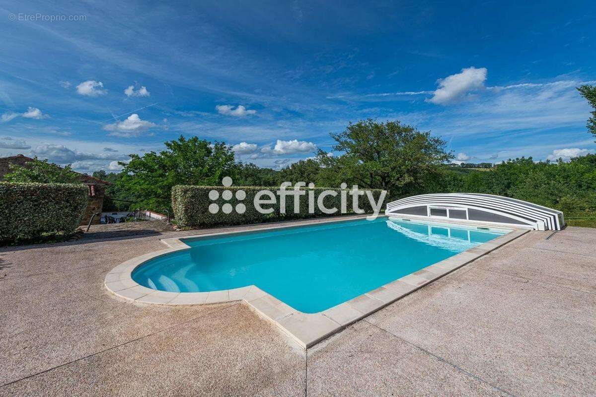 Maison 678 m² à Saint-Marcel-Campes  - photo 13