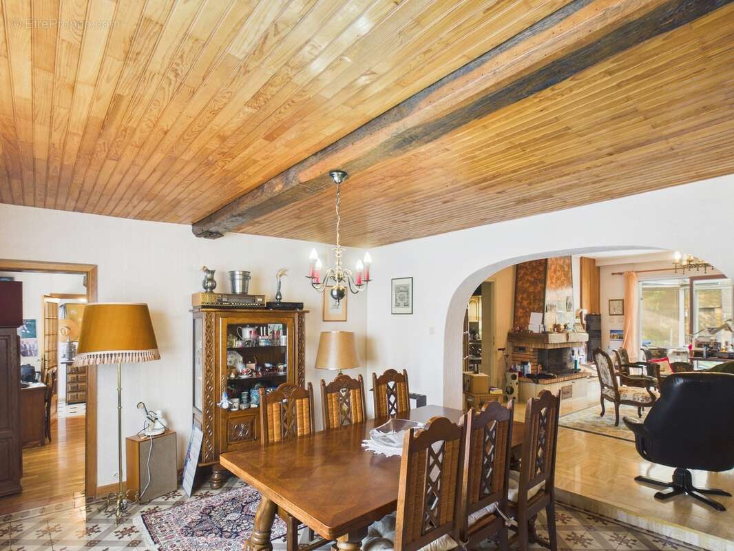 Maison à NOVY-CHEVRIERES