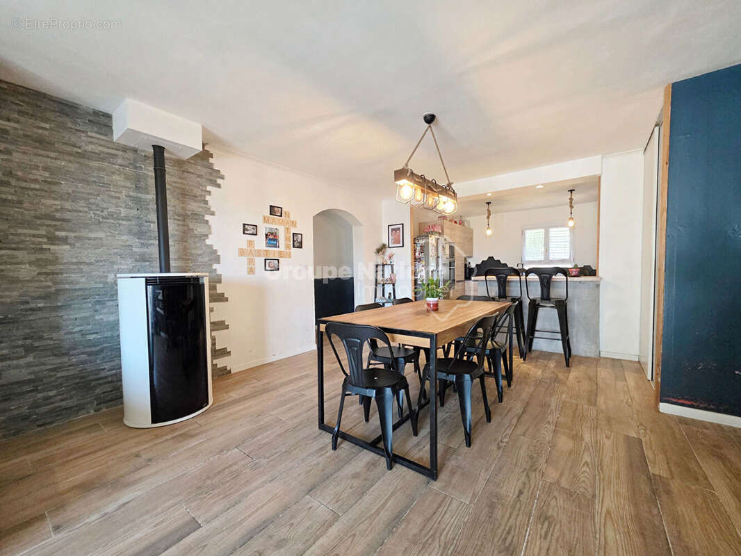 Maison 4 pièces avec piscine à vendre à Saint-Chamas - photo 3