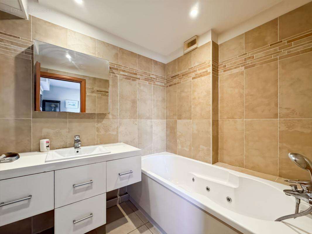 Appartement à SAINT-RAPHAEL