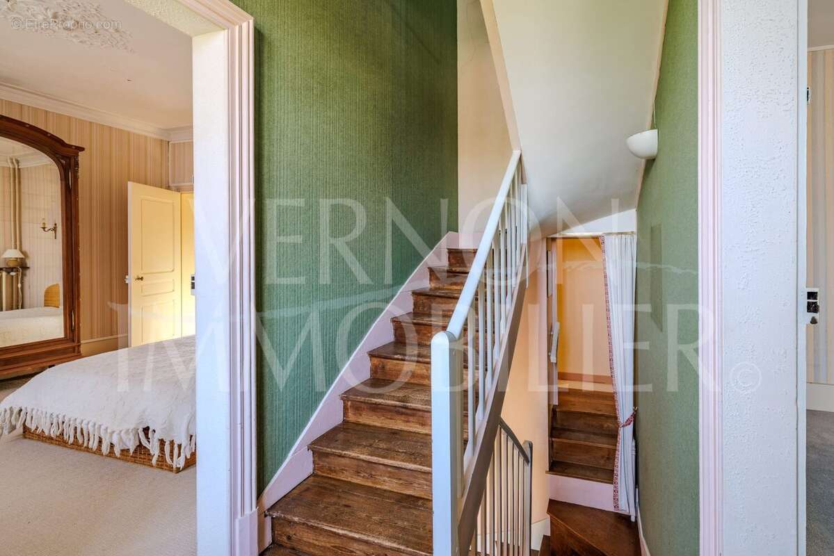 Maison 207 m² à Vernon  - photo 8