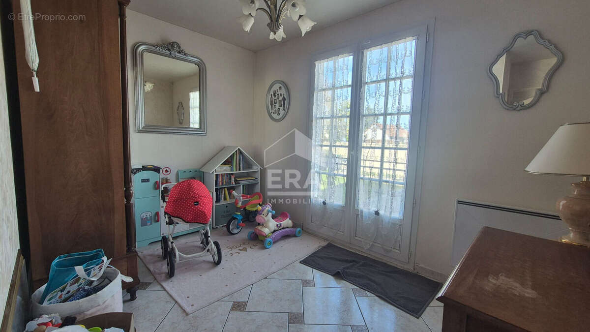 Maison à BRIE-COMTE-ROBERT