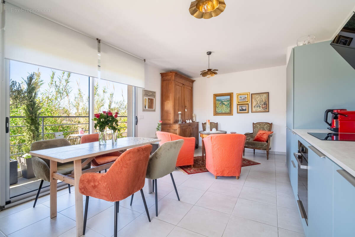 Appartement à SIX-FOURS-LES-PLAGES