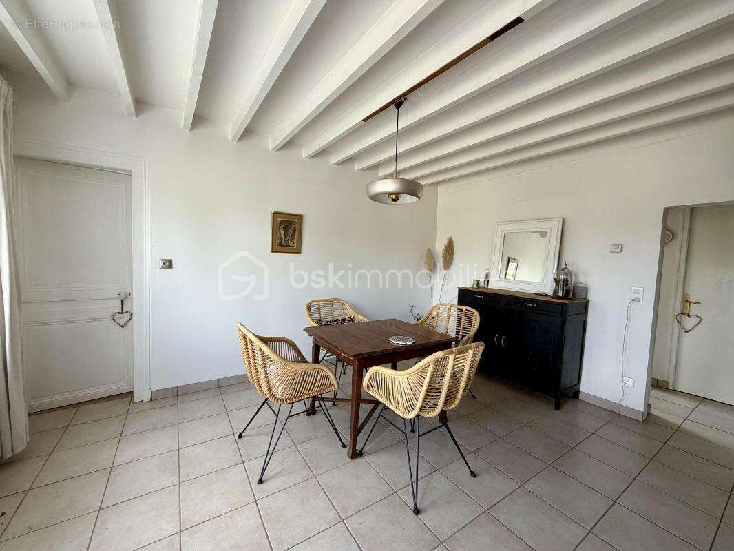 Maison de plain pied, 3 chambres et grange - photo 10