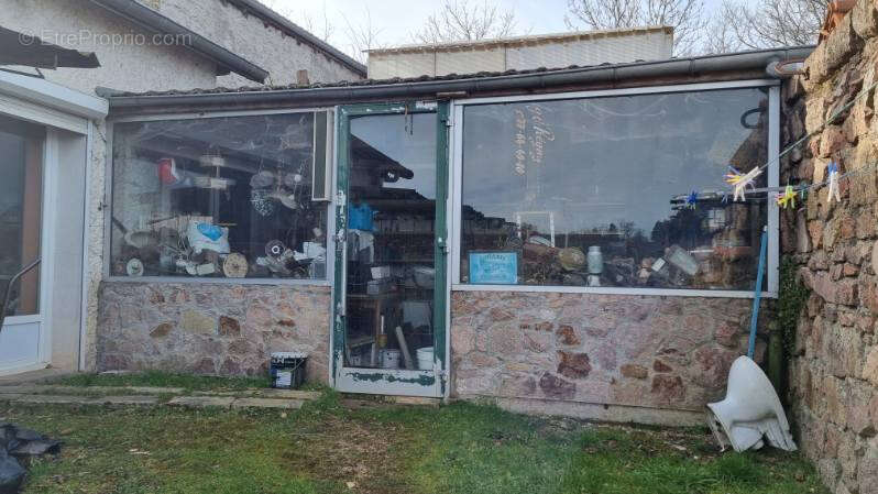 Maison à SAINT-BONNET-DES-QUARTS