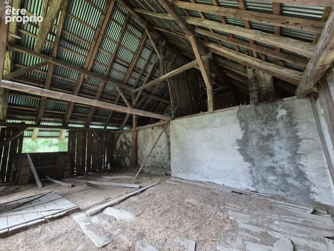Bâtisse à rénover + maisonnette, 1484 m2 de terrain ! - photo 11