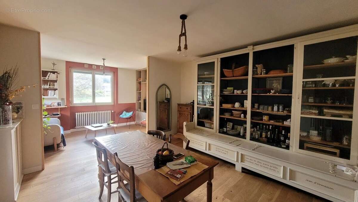 Maison à LE CHAMBON-SUR-LIGNON